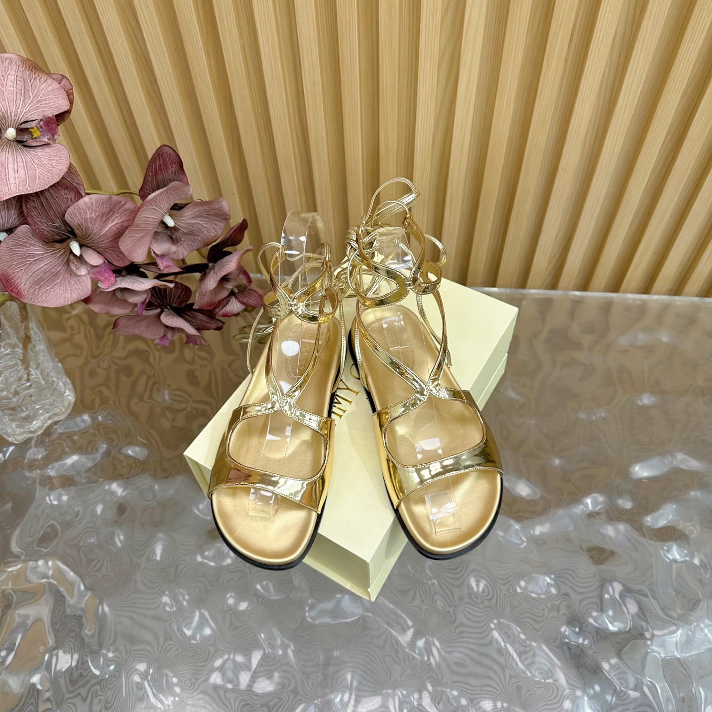 ua Ji*y Ch* sandals