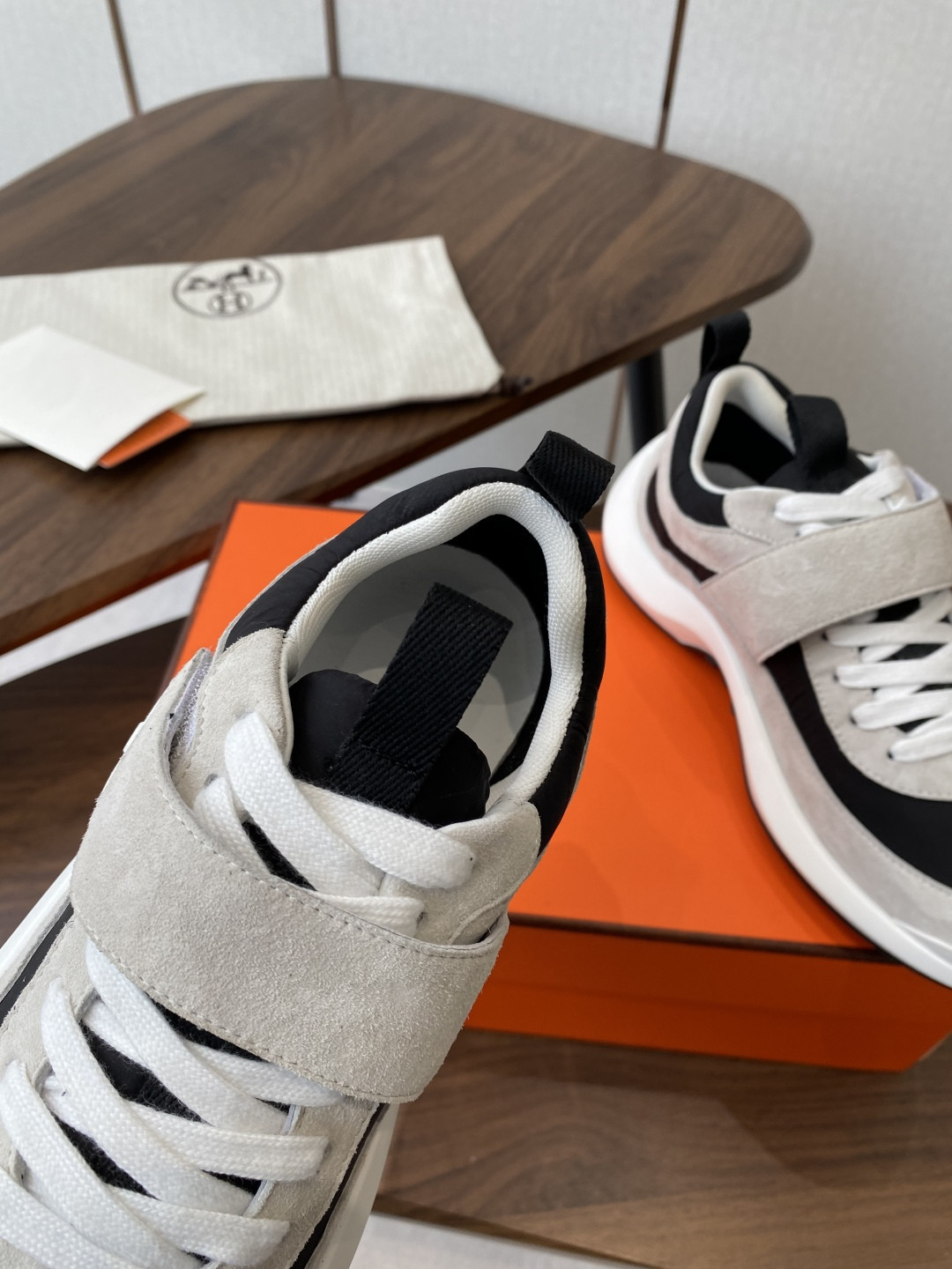 ua H**me5 loop sneaker