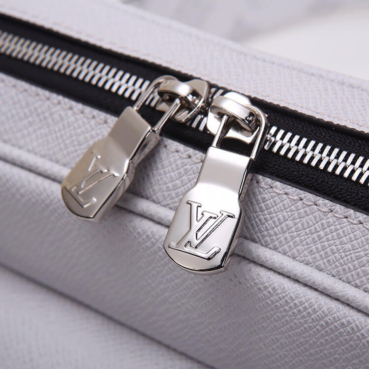 LV Outdoor Messenger