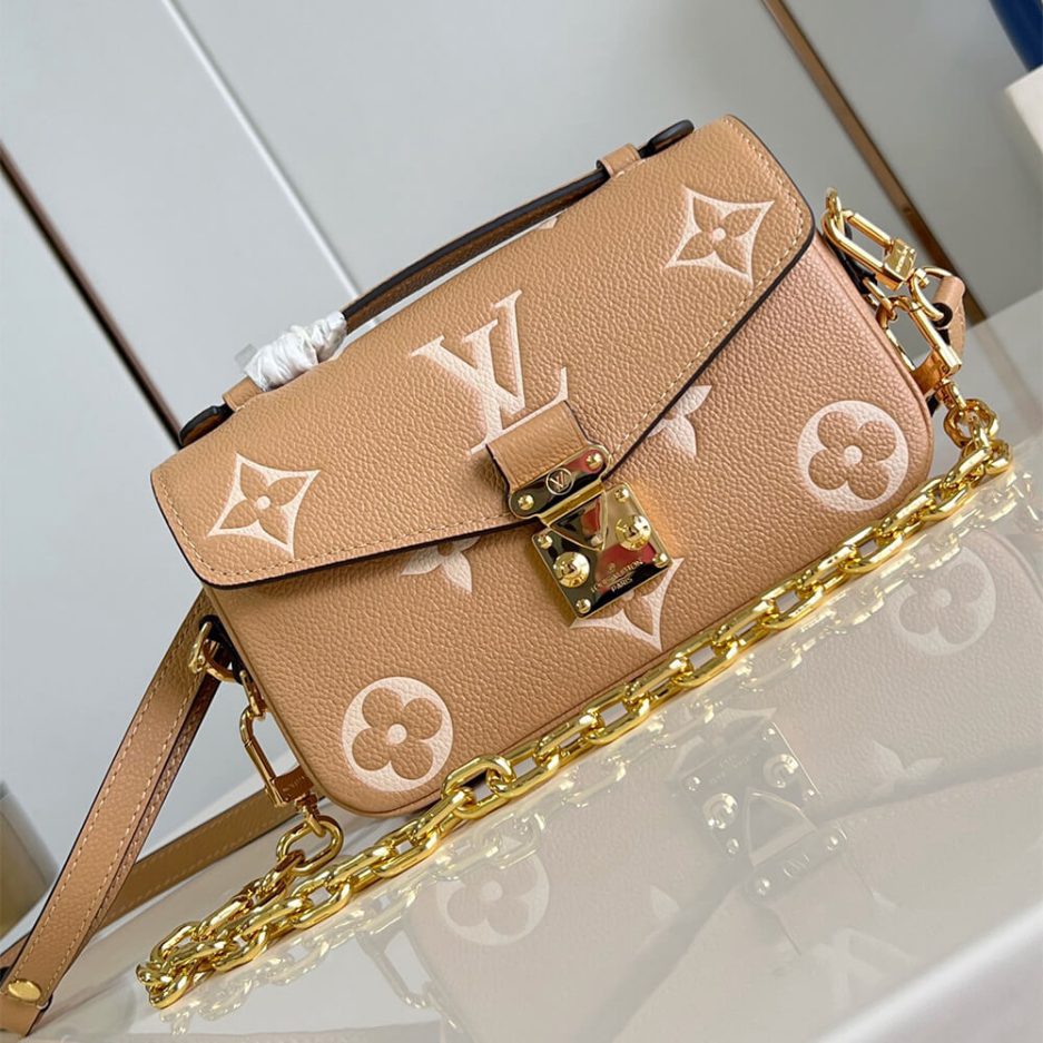 LV Pochette Metis East West