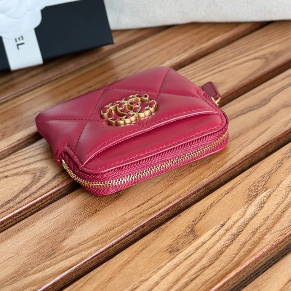 Ch*el 19 zipped coin purse