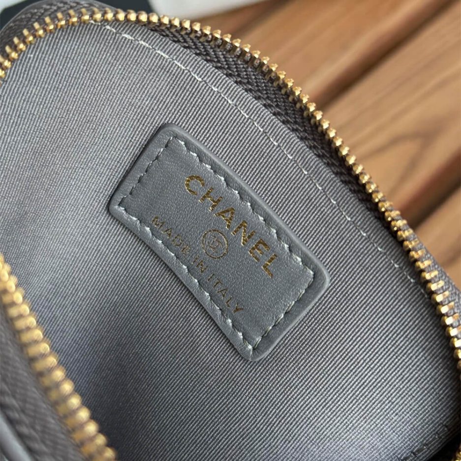 Ch*el 19 zipped coin purse